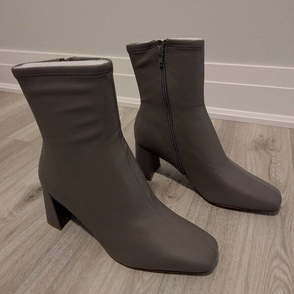 Steve Madden Women's Hali Ankle Boot - Picture 2 of 3